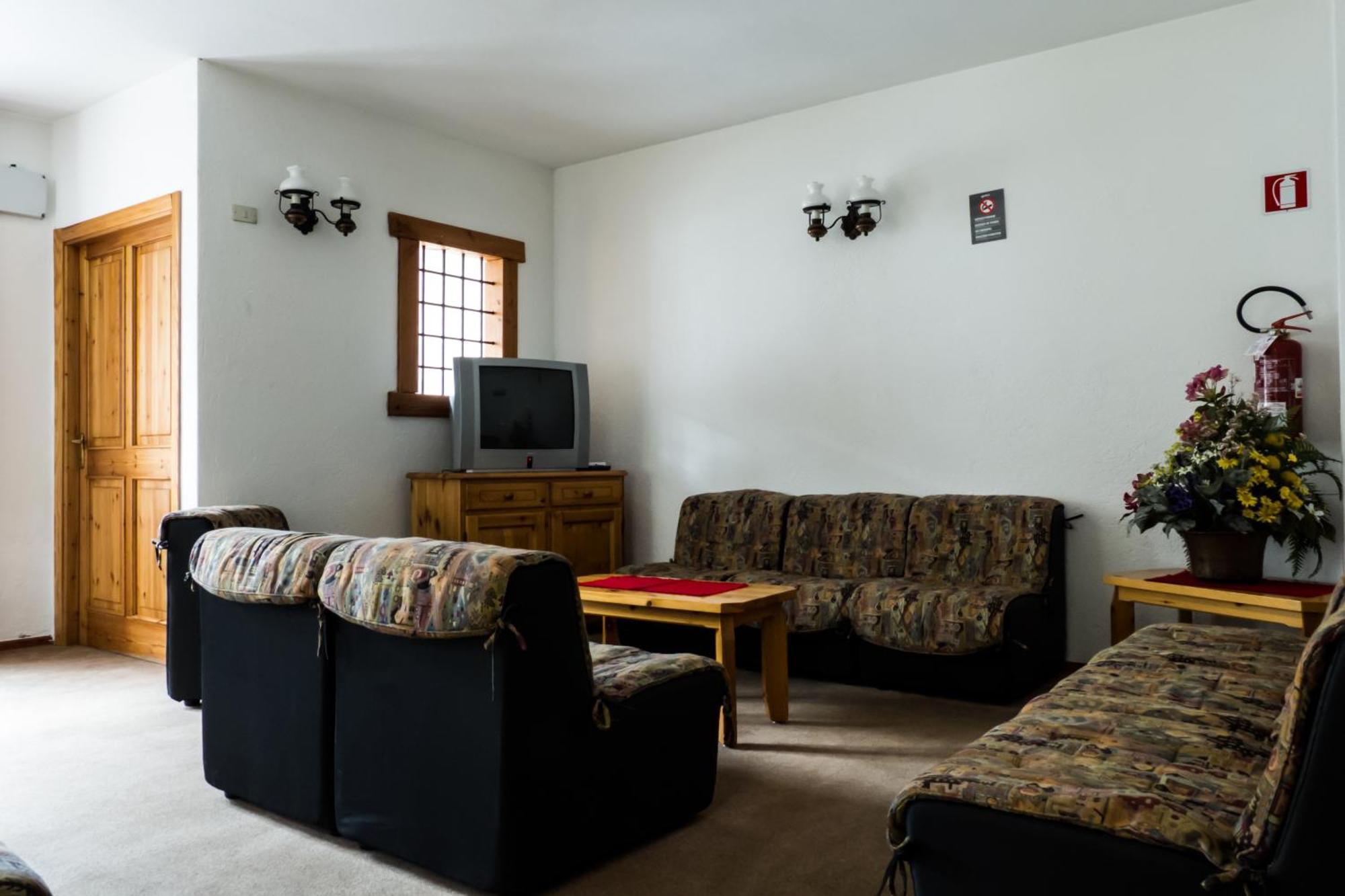 Hotel Valdotain Villeneuve Zewnętrze zdjęcie