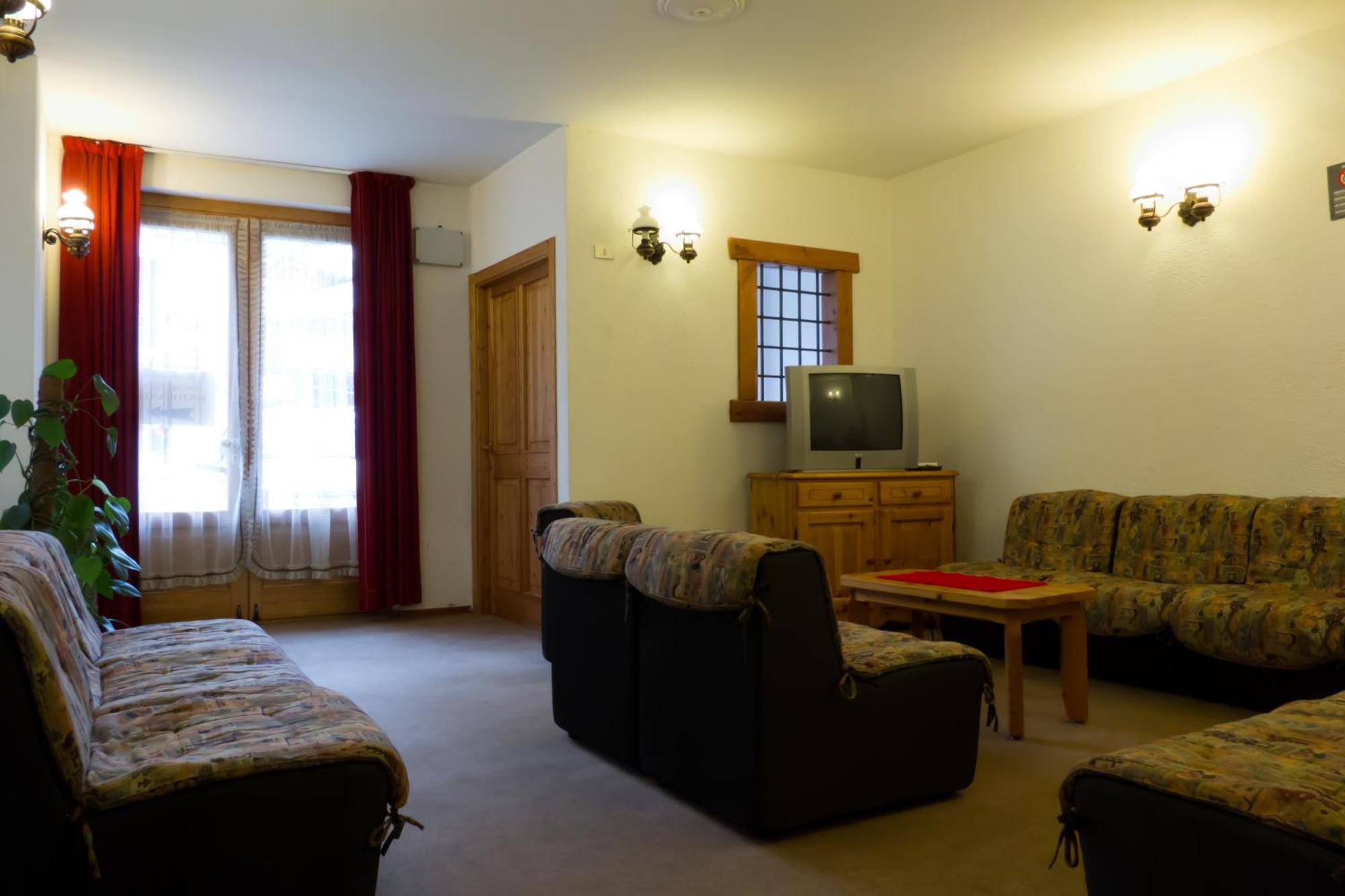 Hotel Valdotain Villeneuve Zewnętrze zdjęcie