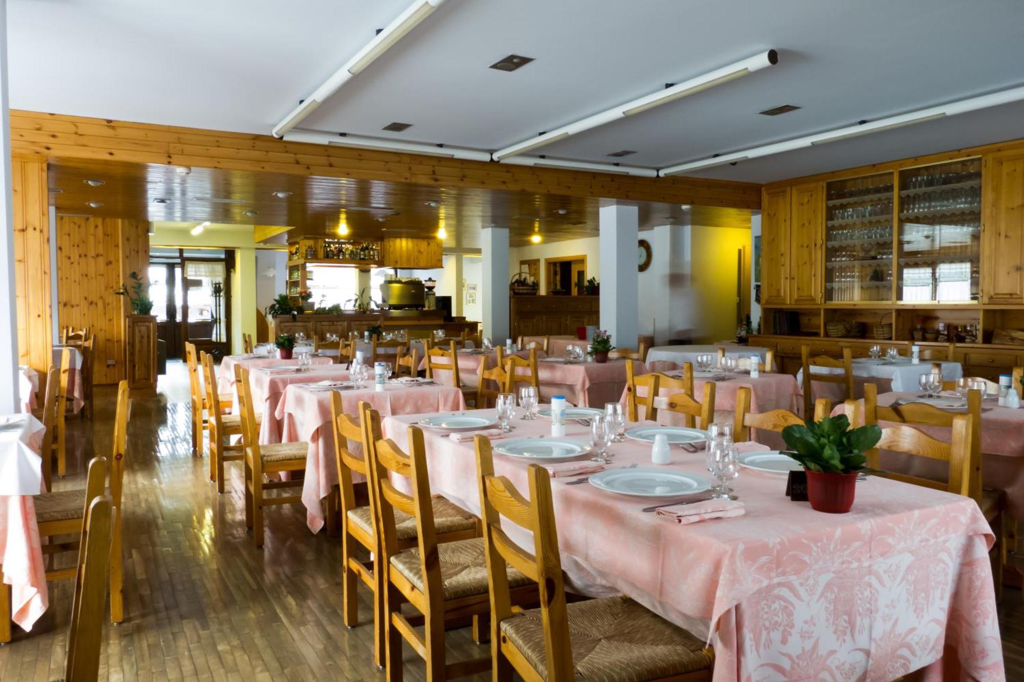 Hotel Valdotain Villeneuve Zewnętrze zdjęcie