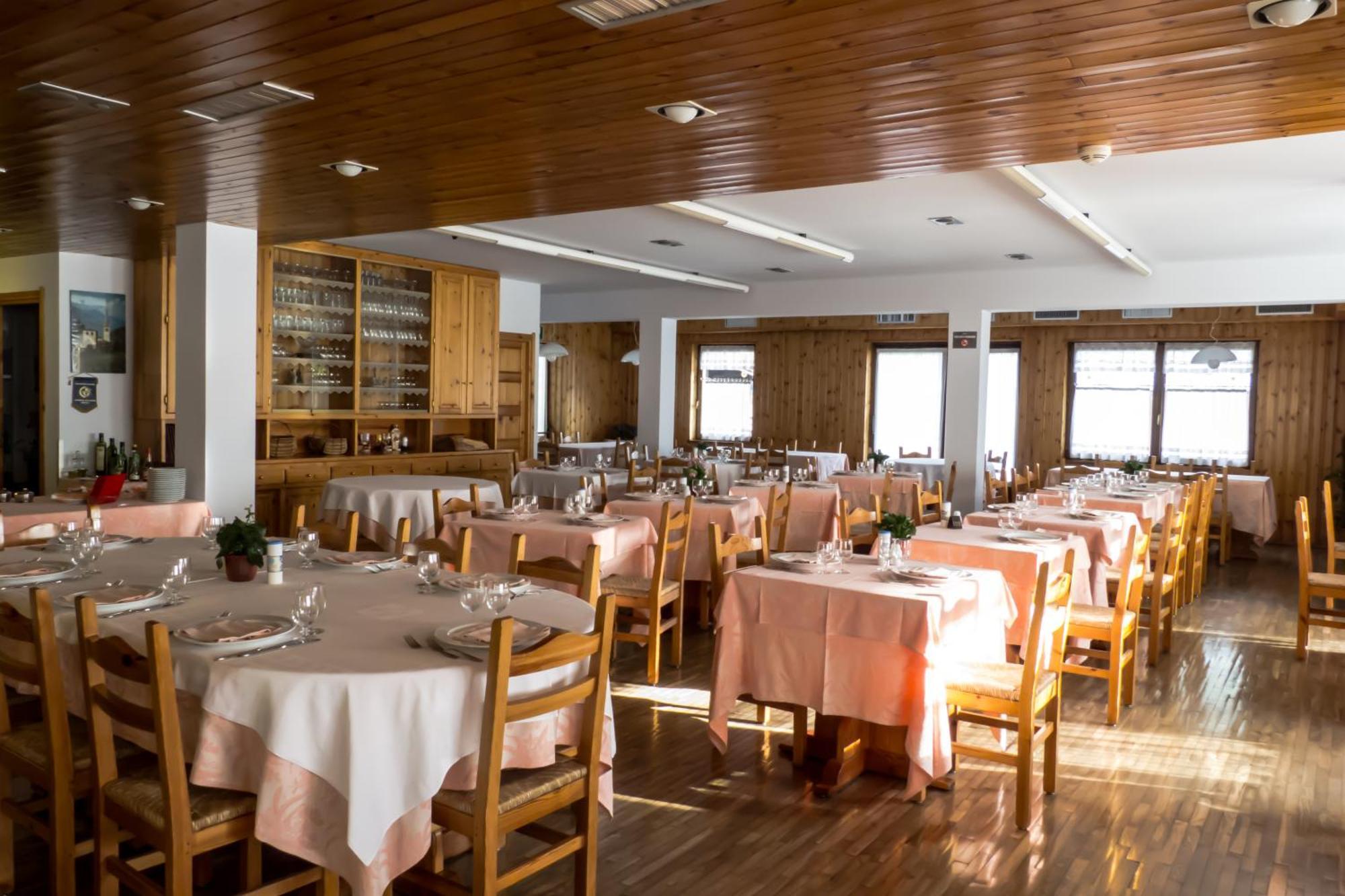 Hotel Valdotain Villeneuve Zewnętrze zdjęcie