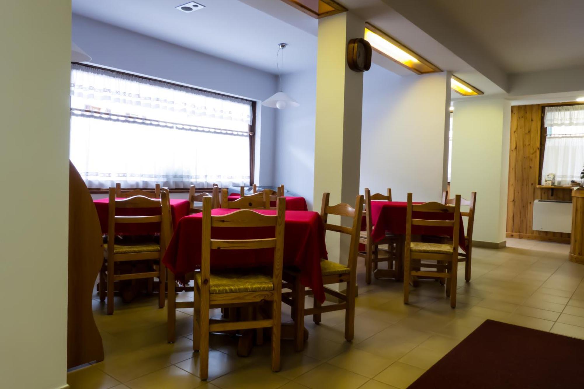 Hotel Valdotain Villeneuve Zewnętrze zdjęcie