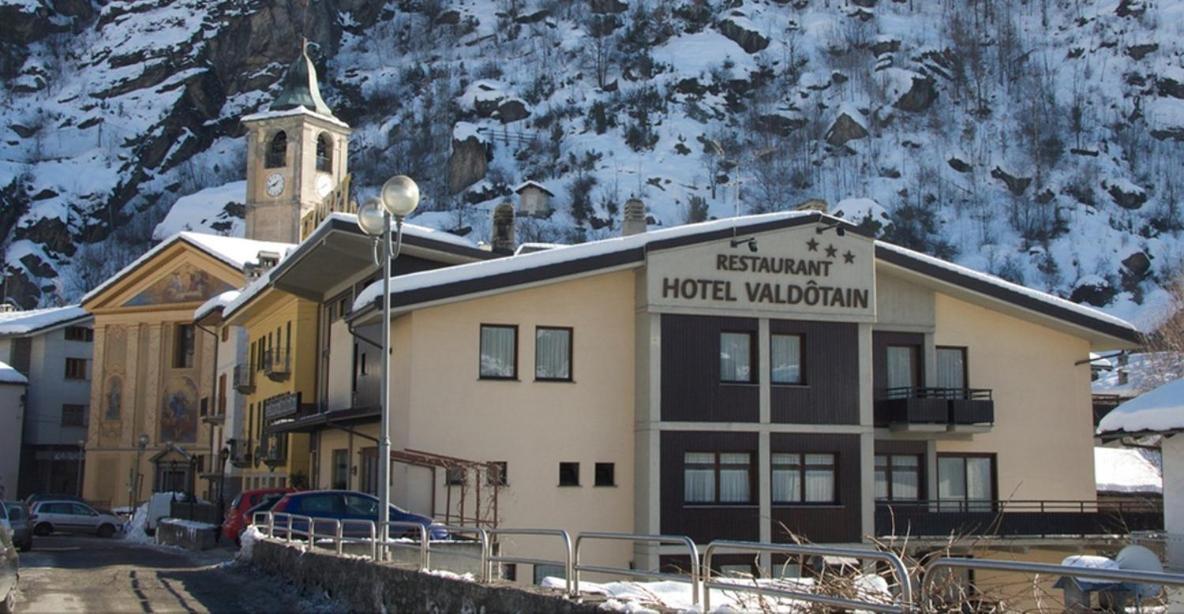 Hotel Valdotain Villeneuve Zewnętrze zdjęcie