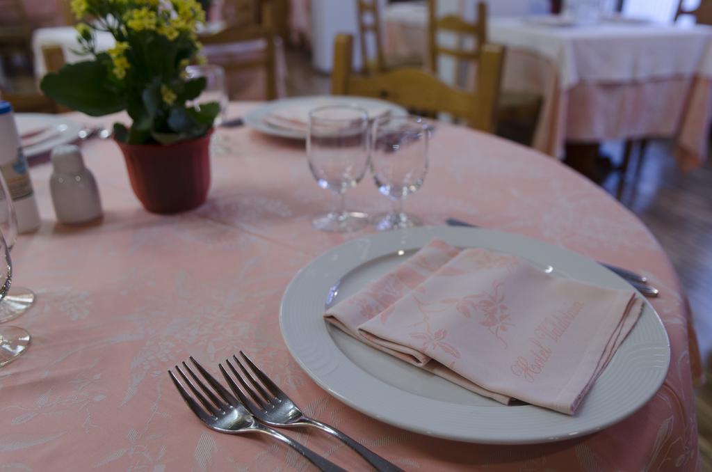 Hotel Valdotain Villeneuve Zewnętrze zdjęcie