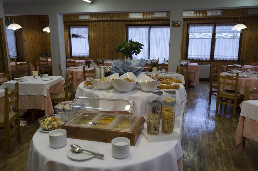 Hotel Valdotain Villeneuve Zewnętrze zdjęcie