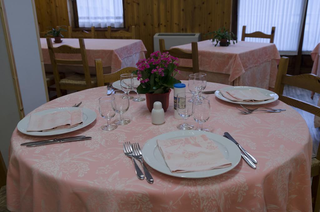 Hotel Valdotain Villeneuve Zewnętrze zdjęcie