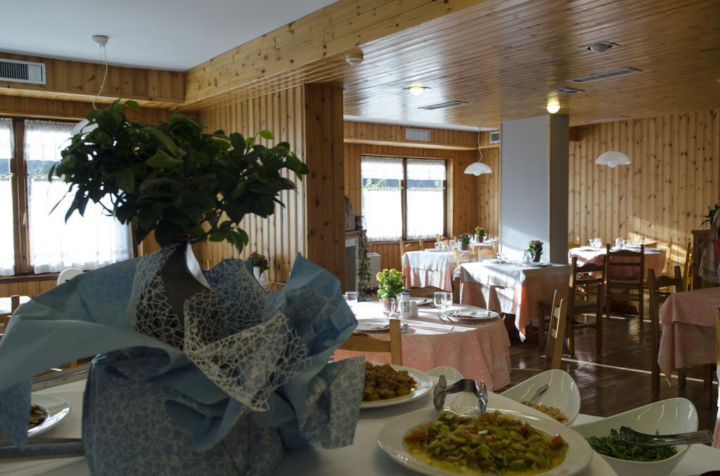 Hotel Valdotain Villeneuve Zewnętrze zdjęcie