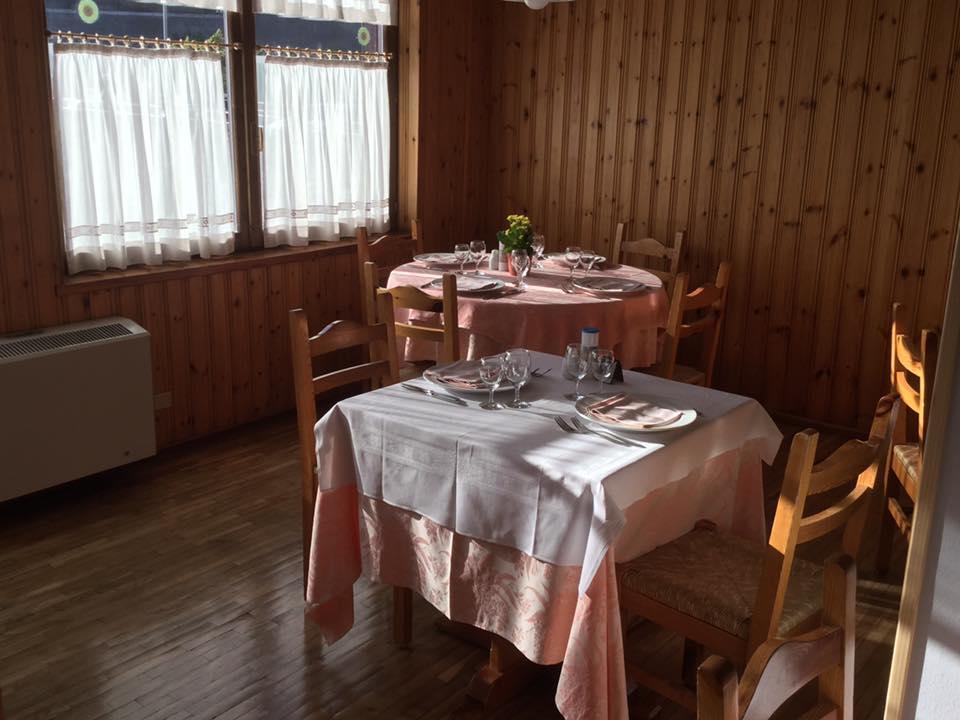 Hotel Valdotain Villeneuve Zewnętrze zdjęcie