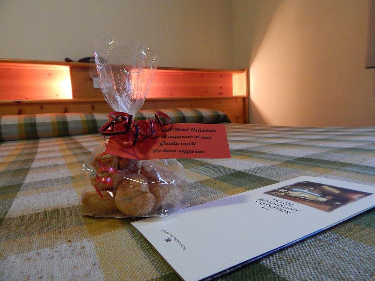 Hotel Valdotain Villeneuve Zewnętrze zdjęcie