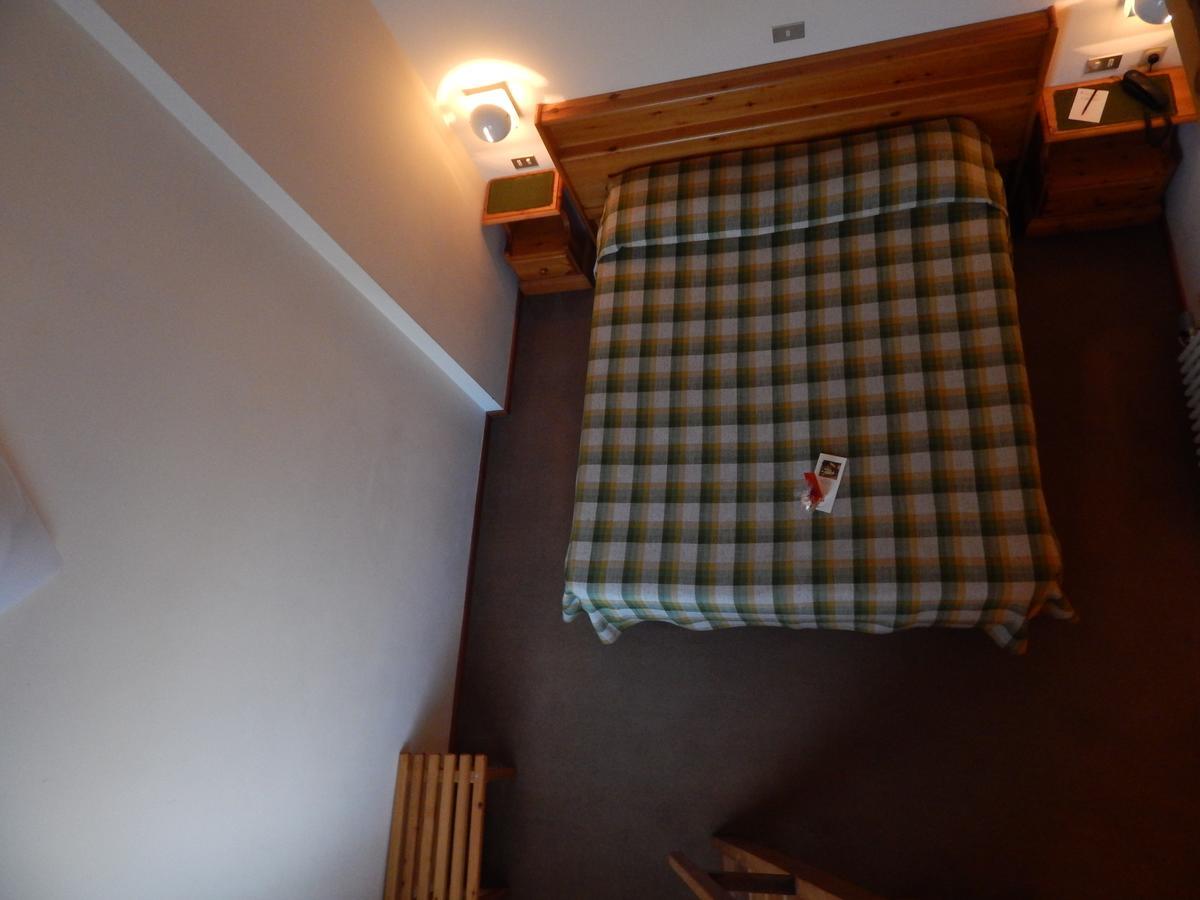 Hotel Valdotain Villeneuve Zewnętrze zdjęcie