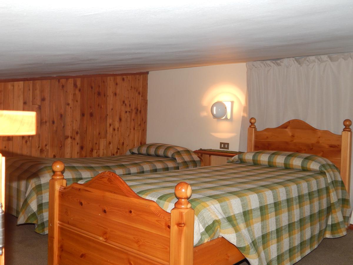 Hotel Valdotain Villeneuve Zewnętrze zdjęcie