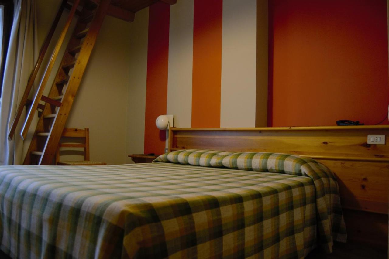 Hotel Valdotain Villeneuve Zewnętrze zdjęcie