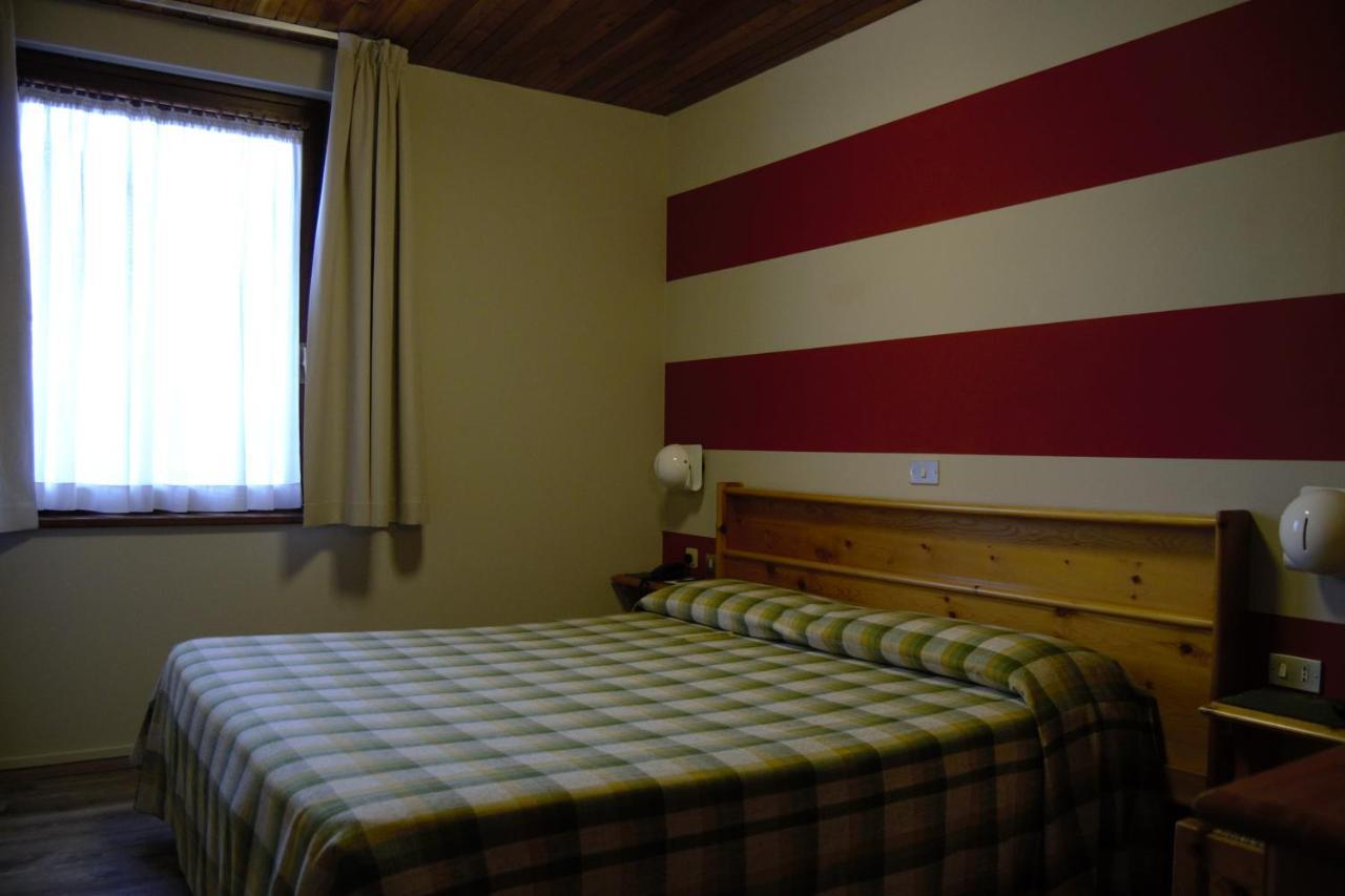 Hotel Valdotain Villeneuve Zewnętrze zdjęcie